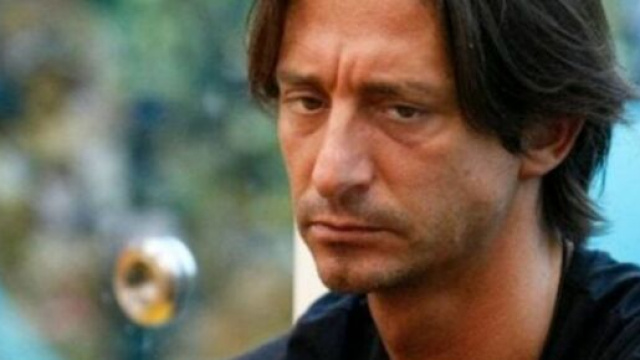 Francesco Oppini replica a un hater: 'Scrivere certe cose &egrave; perseguibile penalmente'.