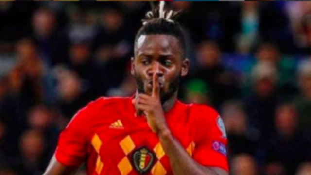 Michy Batshuayi partage une photo de lui en cale&ccedil;on Bob L'&eacute;ponge sur Twitter - Photo Instagram mbatshuayi