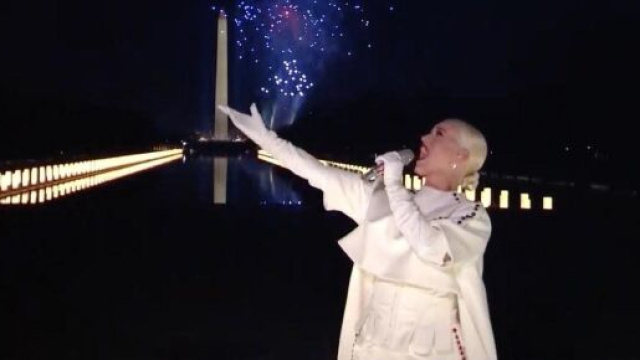 Tra le esibizioni dell'Inauguration Day anche Katy Perry e John Legend.