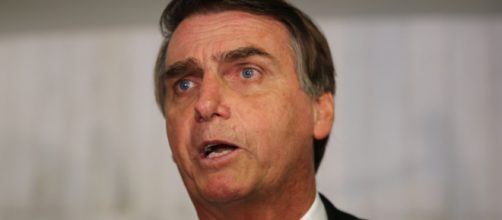 Pesquisa diz que Bolsonaro executou uma 'estrat&eacute;gia institucional de propaga&ccedil;&atilde;o do v&iacute;rus'. (Ag&ecirc;ncia Brasil)