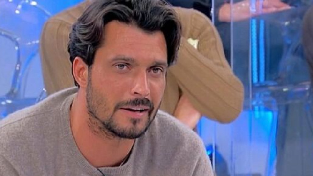5 curiosit&agrave; su Gero, il nuovo cavaliere di Uomini e Donne: &egrave; un tastierista.