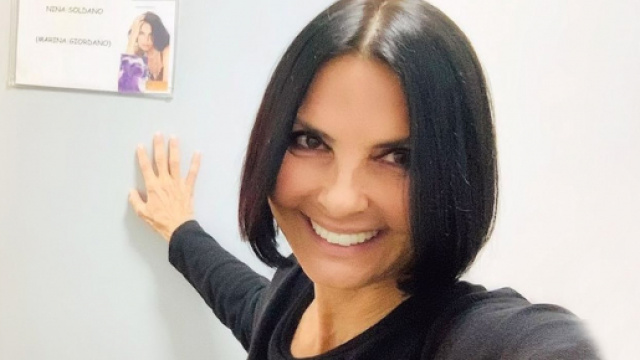 Nina Soldano, nella soap Un posto al sole interpreta Marina Giordano.