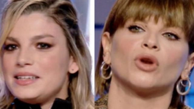 Emma e Alessandra, Toffanin indaga sul privato e fan protestano: 'Basta con questa domanda'.