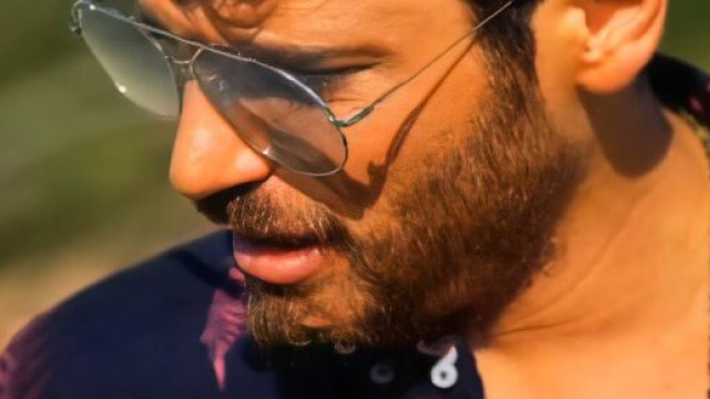 Can Yaman &egrave; ritornato in Italia.