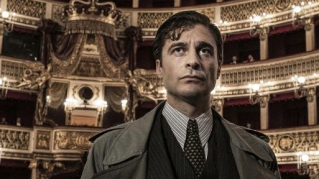 Il Commissario Ricciardi, anticipazioni prima puntata: indagine sulla morte di un tenore simpatizzante per Mussolini.