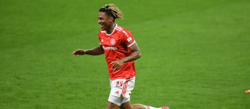 Abel marcou o primeiro gol do Internacional contra o Gr&ecirc;mio. (Arquivo Blasting News)
