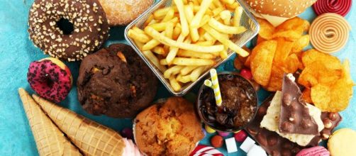 Junk food deve ser proibido de qualquer card&aacute;pio. (Arquivo Blasting News)