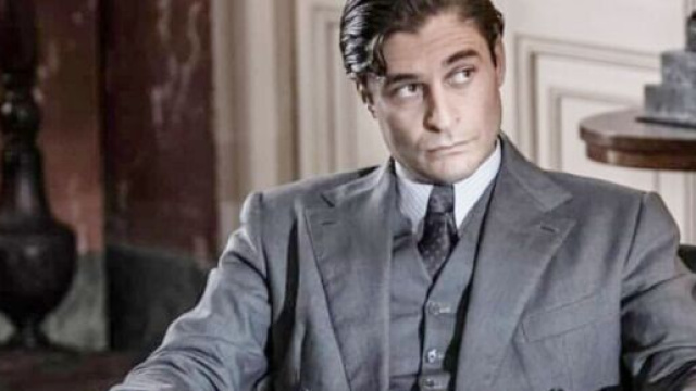Il Commissario Ricciardi, trama seconda puntata: l'ispettore indaga sulla morte di Carmela.