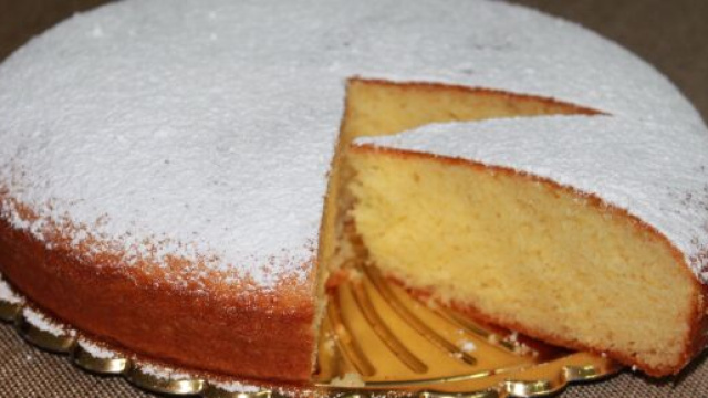 Torta margherita classica e al cacao, un dolce adatto a tutti i golosi.