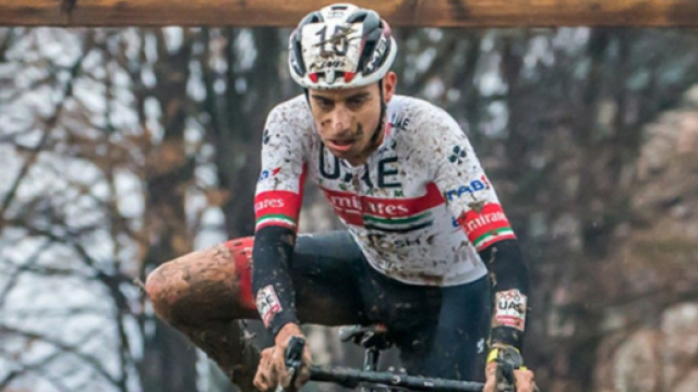 Fabio Aru impegnato in una gara di ciclocross