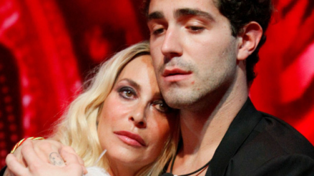 GF Vip, Zorzi e Stefania pensano di andare via l'8 febbraio: 'Non voglio condizionarti'