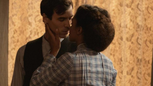 Una Vita: Marcia decide di lasciare la citt&agrave; insieme a Santiago.