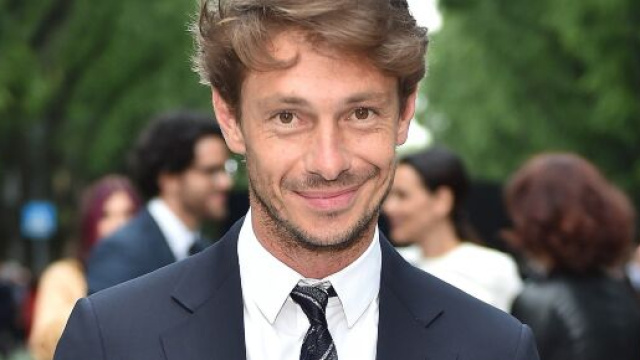 Giorgio Pasotti interpreta Claudio nella fiction 'Mina Settembre'.