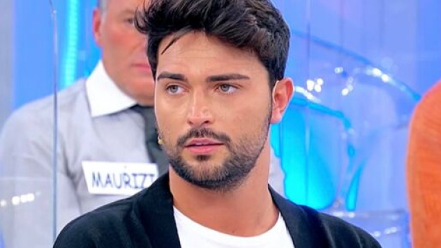 Uomini e Donne registrazione 26 gennaio: Davide annuncia la scelta.