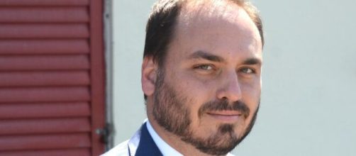 Carlos Bolsonaro pode ter que responder na Justi&ccedil;a por uso de fotos de propriedade de ve&iacute;culo de comunica&ccedil;&atilde;o. (Arquivo Blasting News)