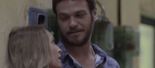 Carine e Rubinho em 'A For&ccedil;a do Querer'. (Foto: Globo).