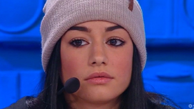 Amici, Rosa aiutata dal coreografo Signorelli, proteste web: 'Si conoscono ma fingono di no'.