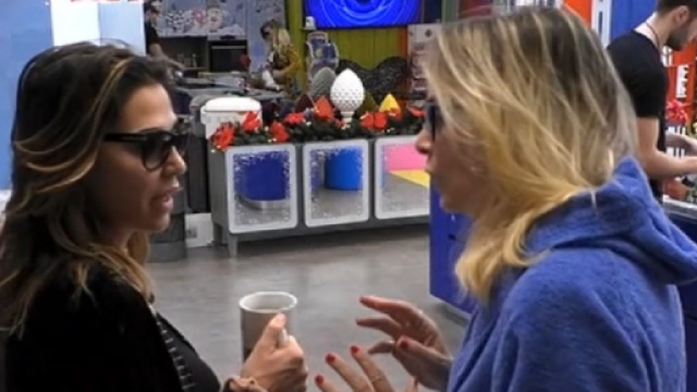 Gf Vip 5, Cecilia dice a Stefania: 'Sei stata perfetta nella discussione con Mello'.