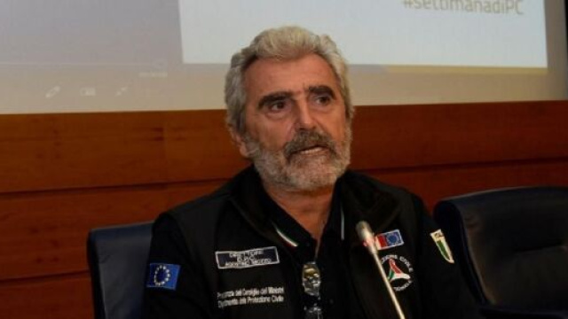 Vaccini, il coordinatore del Cts Miozzo: 'Troppa improvvisazione in Italia'