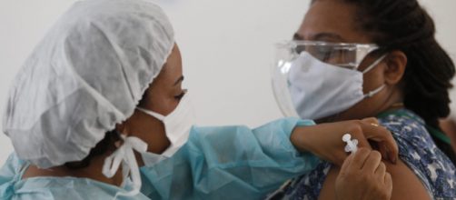 La nota de la Polic&iacute;a Nacional insta a estar alerta ante la falsa vacuna a domicilio