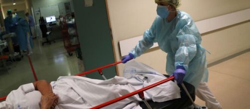 La tercera ola de COVID-19 es intuida por los sanitarios