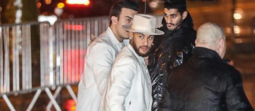 Neymar faz festa em apartamento. (Arquivo Blasting News)