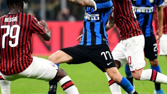 Milan e Inter sono attualmente prima e seconda in classifica.