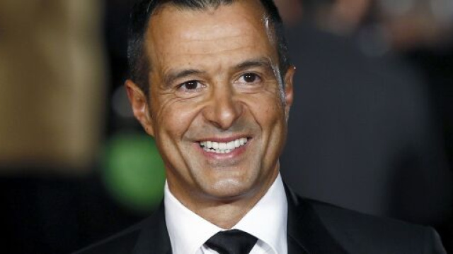 Ciclismo, Jorge Mendes si accorda con la societ&agrave; che cura gli interessi di Almeida e Guerreiro.