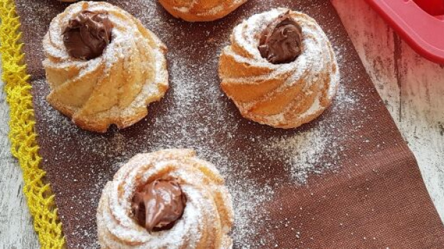 Profiteroles alle nocciole, una dolce tentazione per l'epifania.