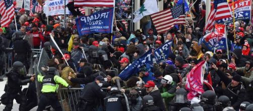 Momento do confronto dos policiais com os manifestantes. (Arquivo Blasting News)