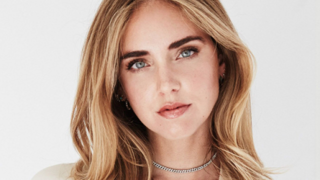 Chiara Ferragni mostra su Instagram l'ecografia in cui appare la sua bambina.