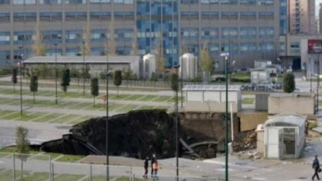 Voragine all'ospedale del mare di Ponticelli