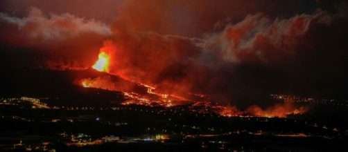 Nueva boca del volc&aacute;n de La Palma y ya van tres (Pevolca)