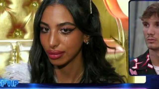 GF Vip, Lul&ugrave; prova ad allontanare Manuel pure da Soleil, fan: 'Follia, &egrave; fuori di testa'.
