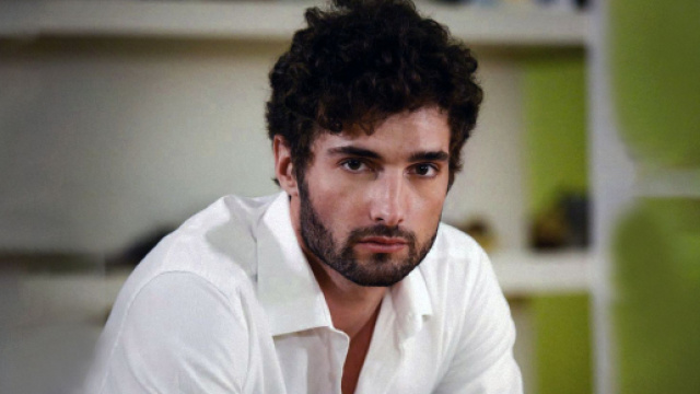 Un posto al sole, Niko Poggi (Luca Turco).