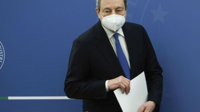 Pensioni, chi potrebbe uscire col nuovo canale selettivo: assist del Parlamento a Draghi.