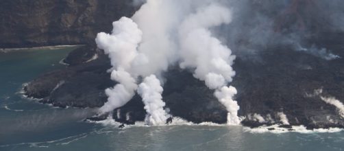 Una de las coladas del volc&aacute;n podr&iacute;a generar una nueva fajana (Twitter/@involcan)
