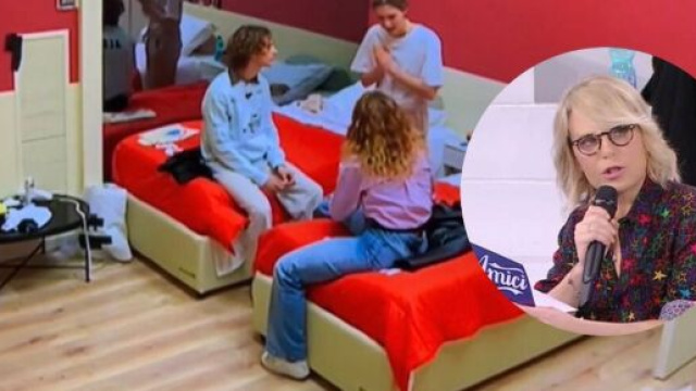 Amici 21, Flaza contro Maria De Filippi.