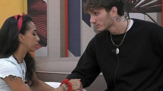 GFVip, Manuel e Lul&ugrave;, parla l'amico di Bortuzzo: 'Gli sta rovinando questa esperienza'.
