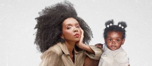 Thelma comemora Dia das Crian&ccedil;as (Reprodu&ccedil;&atilde;o/Instagram/@thelminha)