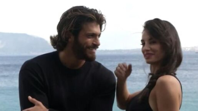 Can Yaman e Francesca Chillemi dal set di Viola come il mare.