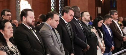 Bolsonaro visita Santu&aacute;rio de Aparecida (Marcos Corr&ecirc;a/PR)