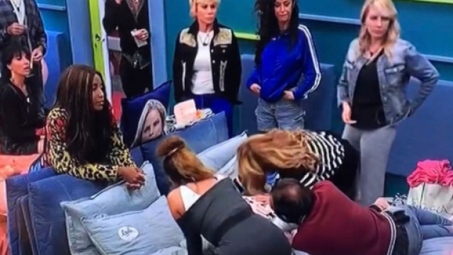 GF Vip, si parla di espulsione immediata ma &egrave; uno scherzo.