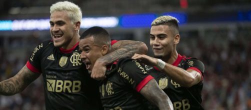 Flamengo segue na cola do Atl&eacute;tico MG (Alexandre Vidal/Flamengo)