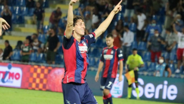 Crotone, Mulattieri uomo mercato.