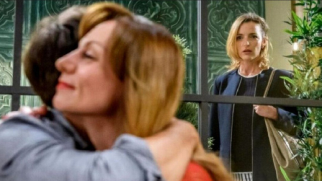 Tempesta d'amore, trame tedesche: Robert e Ariane passano insieme una notte di passione.