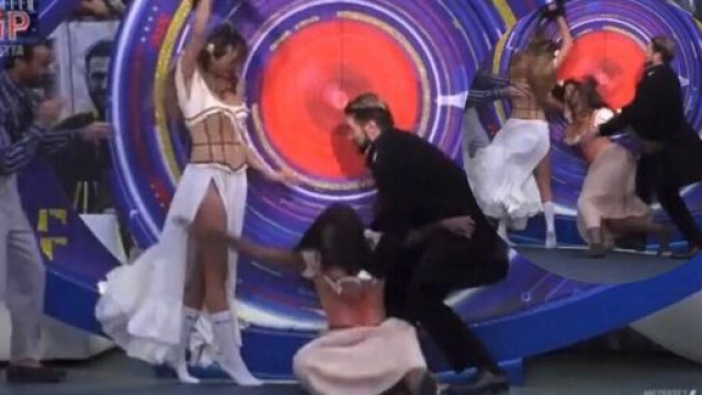 GF Vip 6, Ainett rischia di farsi male.