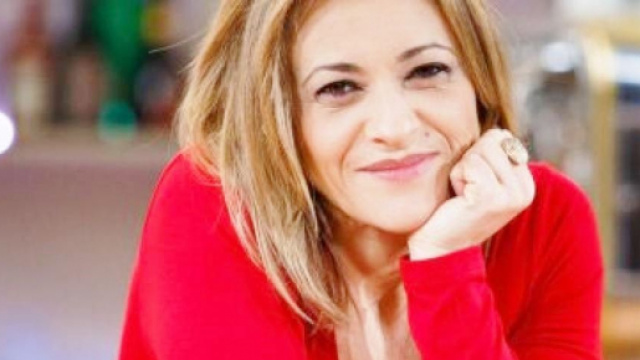 Un Posto al sole, trama 21/10: Silvia passa la notte con il suo amante.