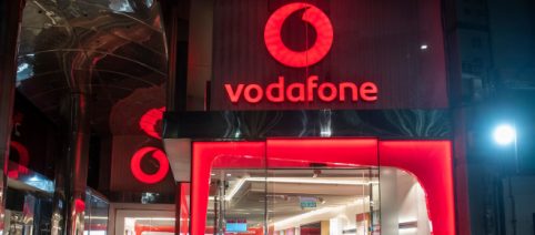 Numero Call center Vodafone, tutte le offerte: unlimited, Netflix, piani vantaggiosi per la famiglia