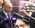 Eric Zemmour met en joue des journalistes au salon Milipol de Paris